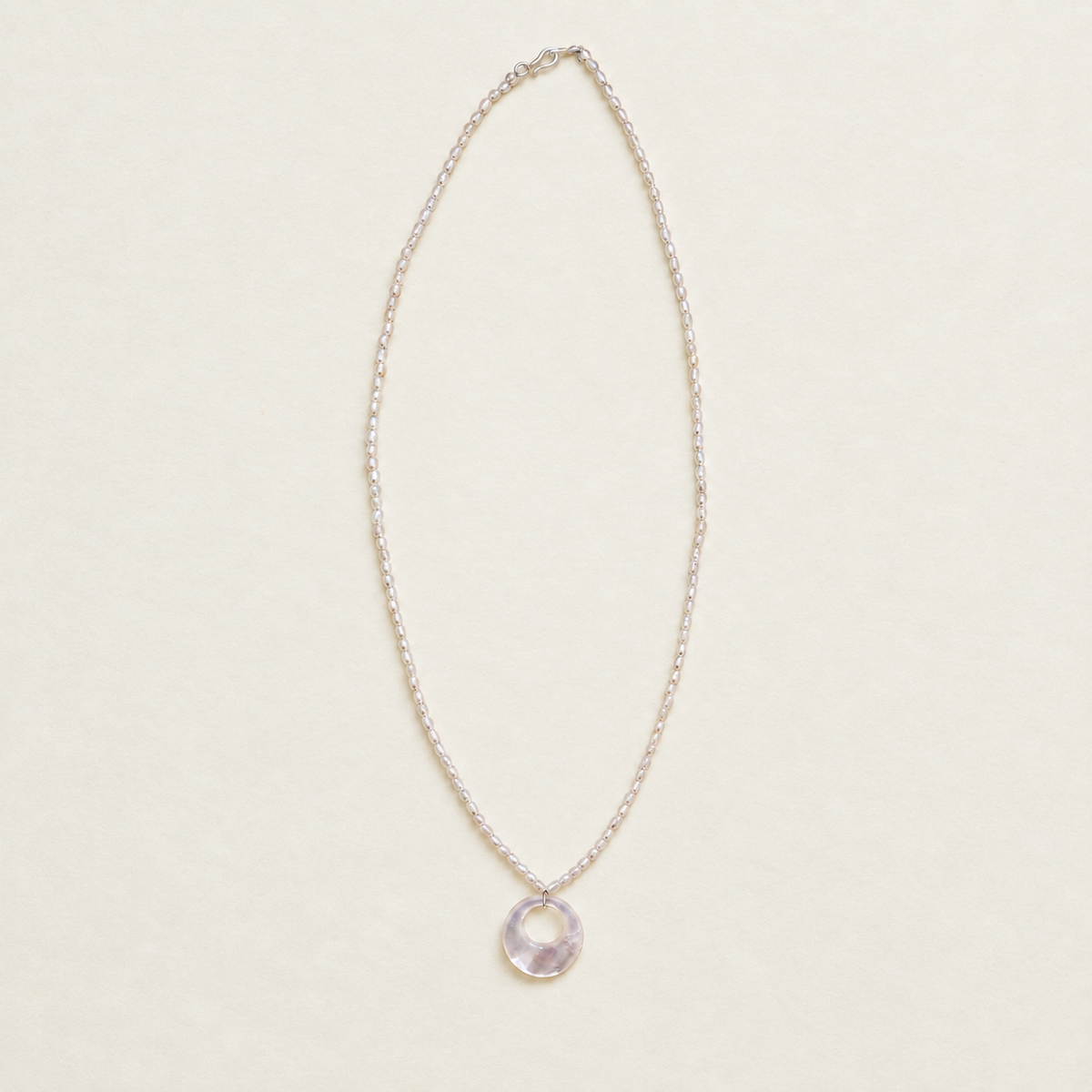 Halo Pearl necklace